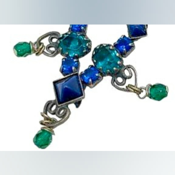 Mermaid Mary DeMarco Cat's Eye, Crystal & Rhinestone Chevron Ocean Necklace - Picture 8 of 15